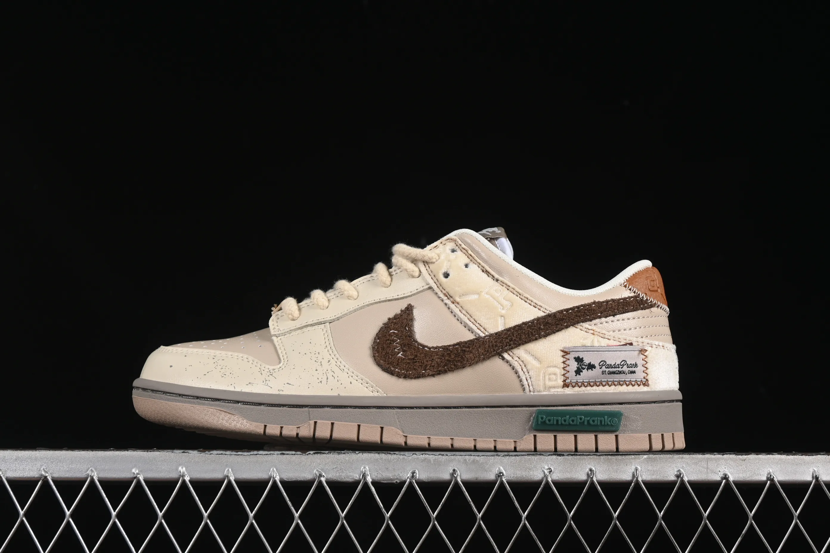 All Categories Nk SB Dunk Series Nk SB Dunk Low Low-top sneakers Nike Dunk Low Panda Prank Winter Dream Romance Royal Beige Low-top casual sneakers HQ1175-240